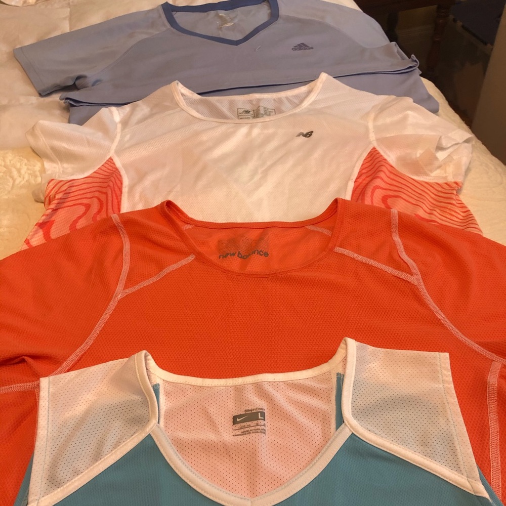 4 Woman’s L-XL Jogging Shirts